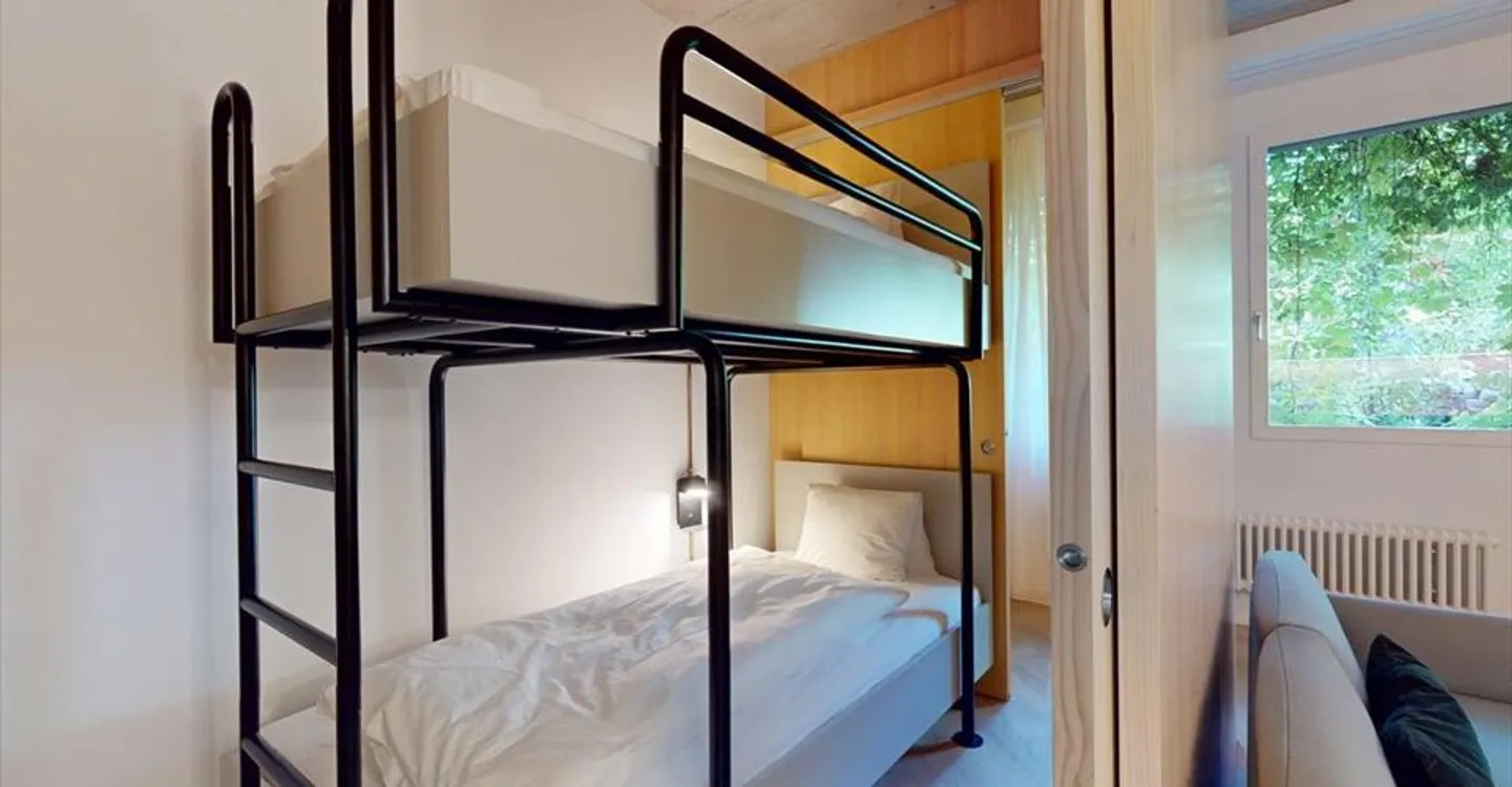 Hotel Alpenblick – Bright One-Bedroom Family Apartment in the Heart of Bern! - Photo 8 of 10