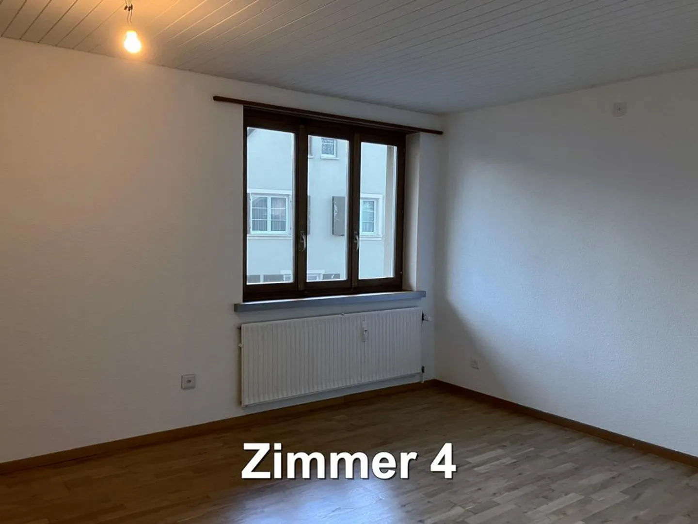 Appartement partiellement rénové à louer dans le centre du village de Wenslingen - Photo 23 sur 27