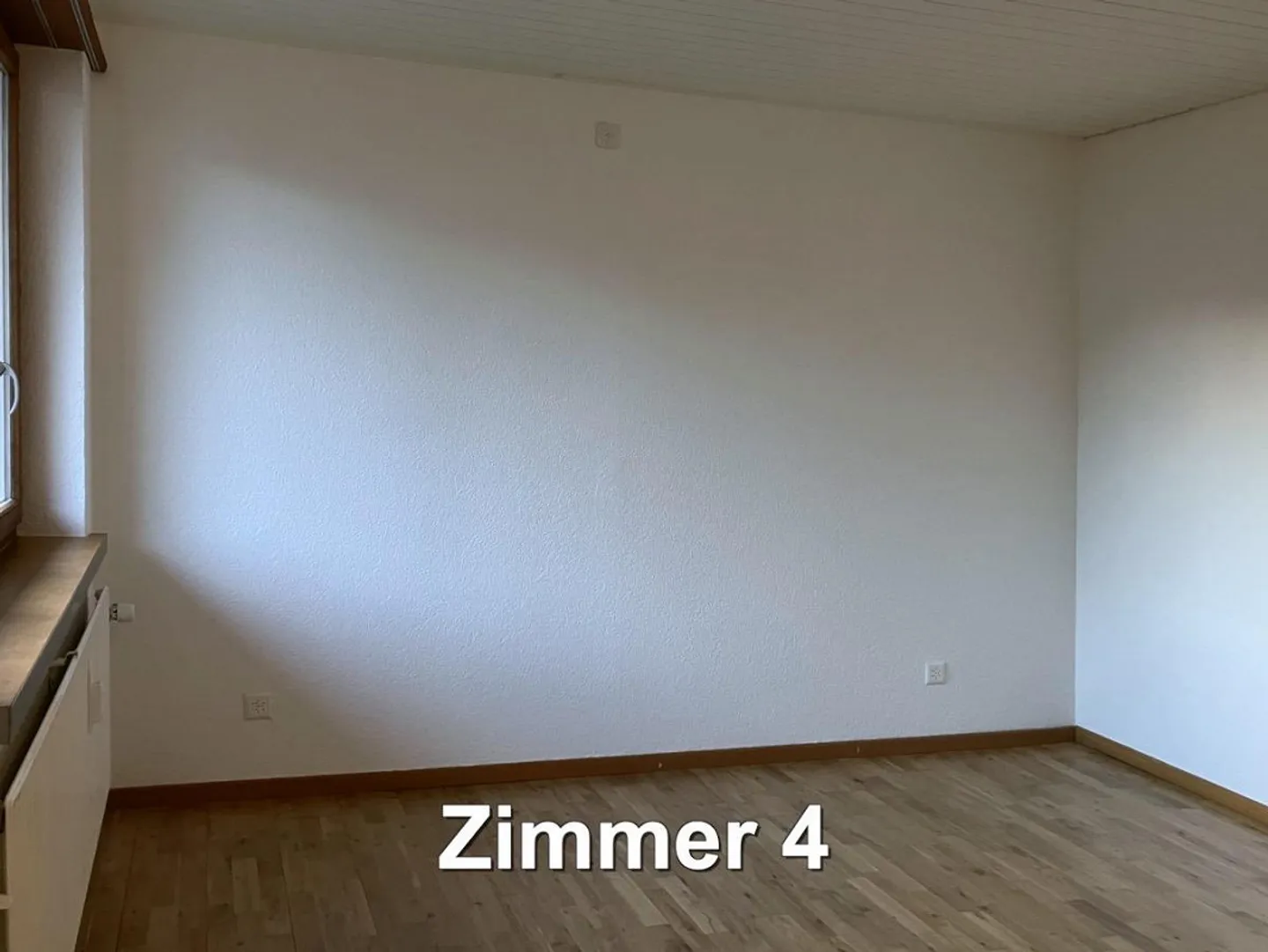 Appartement partiellement rénové à louer dans le centre du village de Wenslingen - Photo 24 sur 27