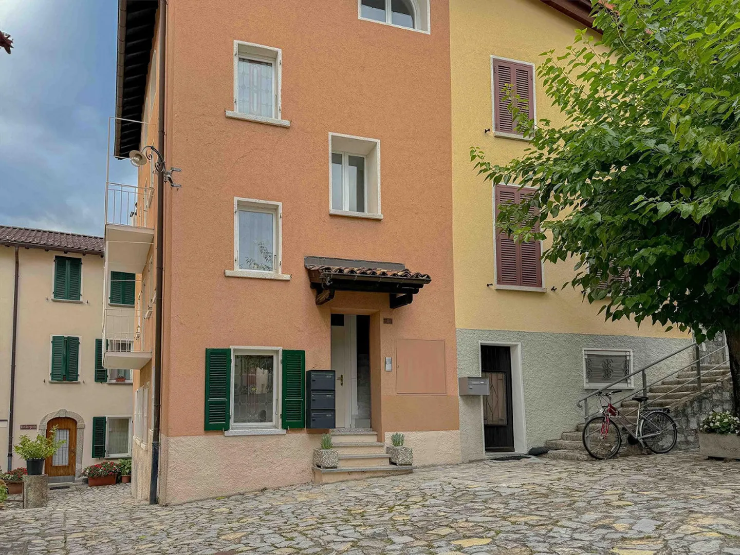 Appartement meublé à Aldesago dans le noyau de la ville - Photo 9 sur 11