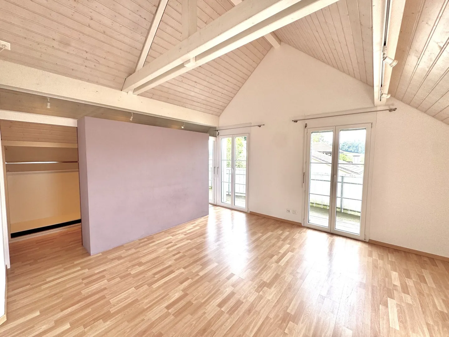 Appartement exclusif de 4,5 pièces avec vue sur la montagne et accès direct par ascenseur - Photo 8 sur 13