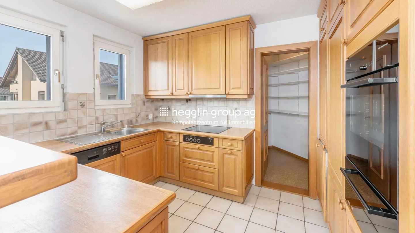 Attic Maisonette above the commercial zone in Cham - Photo 5 of 13