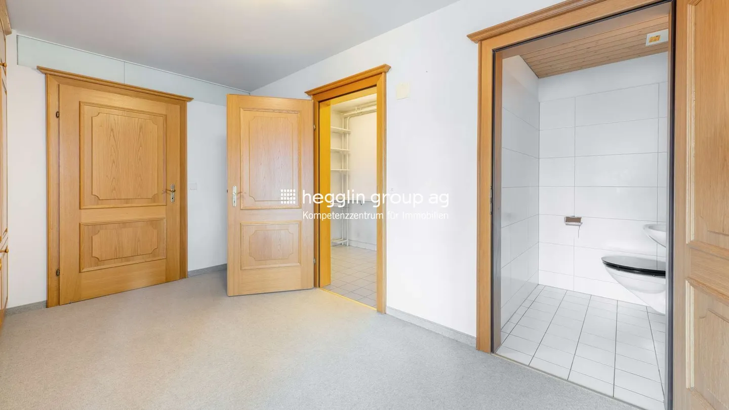 Attic Maisonette above the commercial zone in Cham - Photo 4 of 13