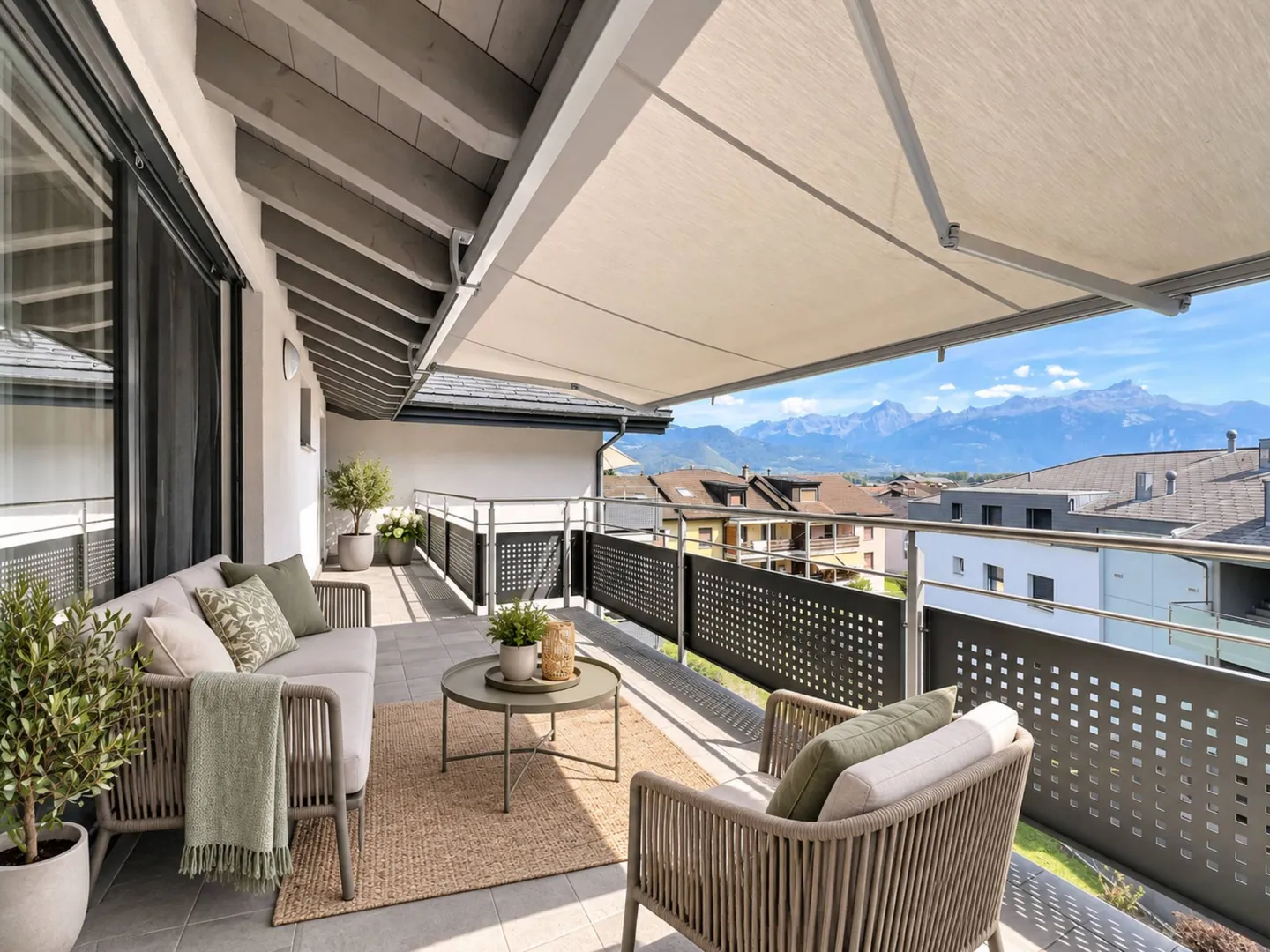 4,5-ZIMMER-ATELIER MIT BLICK AUF DIE BERGE - Foto 3 von 11