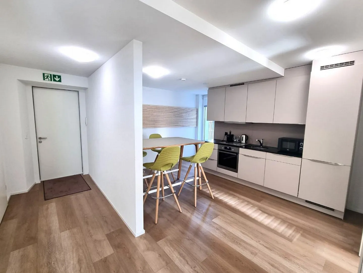 Commercial Space/Office in the Center of Brunnen - Photo 6 of 6