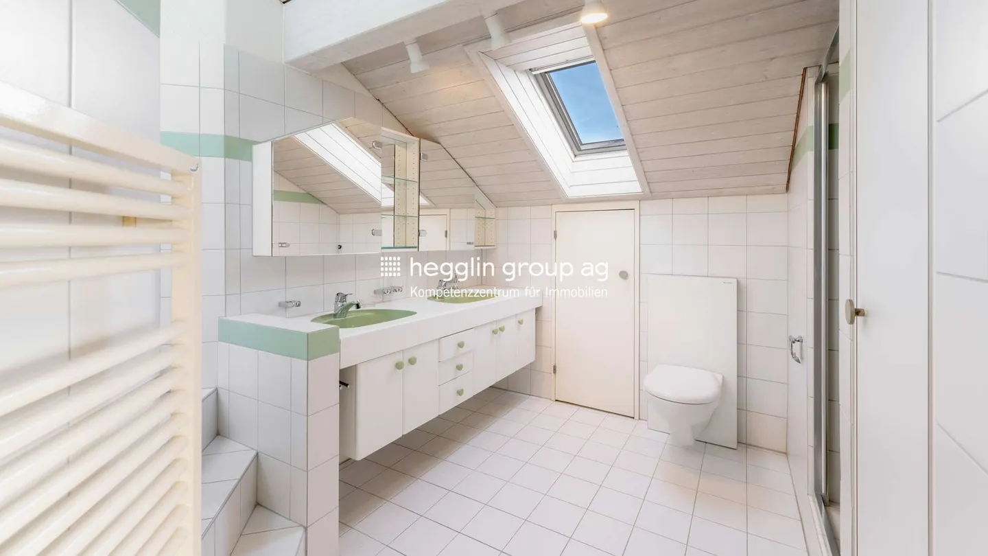 Attic Maisonette above the commercial zone in Cham - Photo 9 of 13