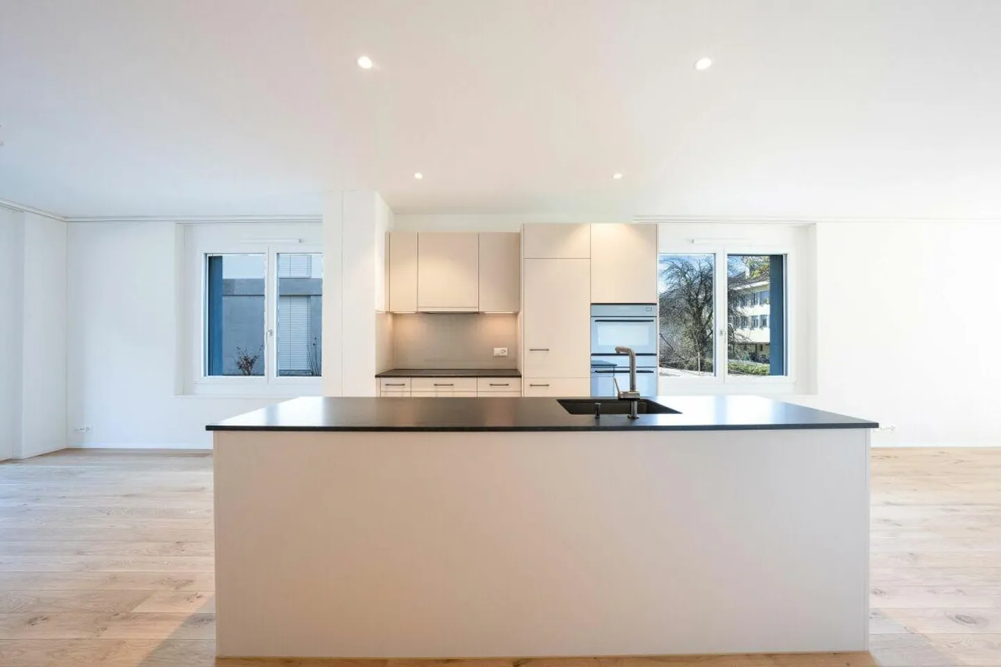 Rheincity - central and bright ground floor apartment! - Photo 4 of 13