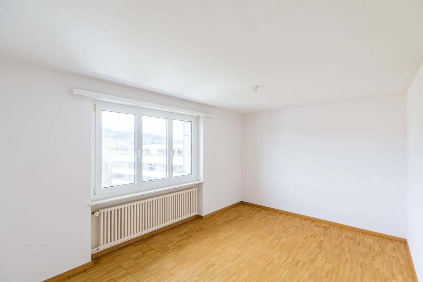 Grand et lumineux appartement de 4,5 pièces à louer ! - Photo 5 sur 9