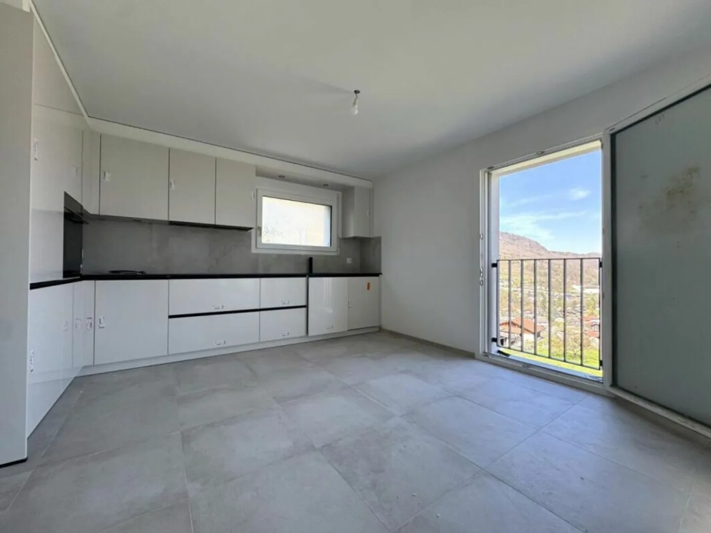 Villa indipendente con bella vista sulla pianura. - Foto 11 di 19