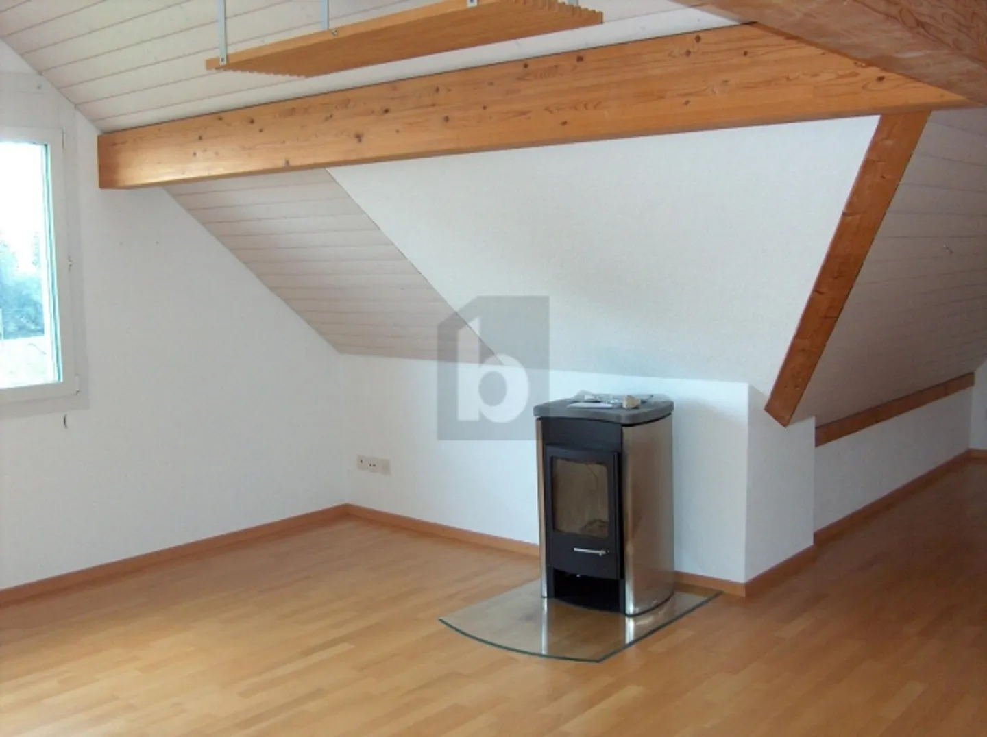 SPACIOUS WITH OWNERSHIP STANDARD - Photo 3 of 6