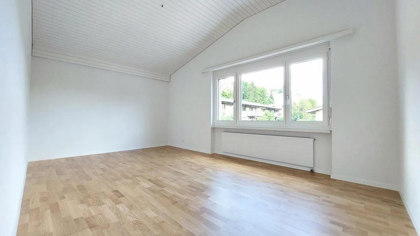 PARZIALMENTE RISTRUTTURATO: appartamento di 3,5 locali di 70 m² al piano terra - Foto 6 di 10