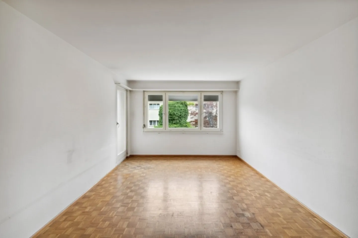 Apartment for rent - Photo 2 of 5