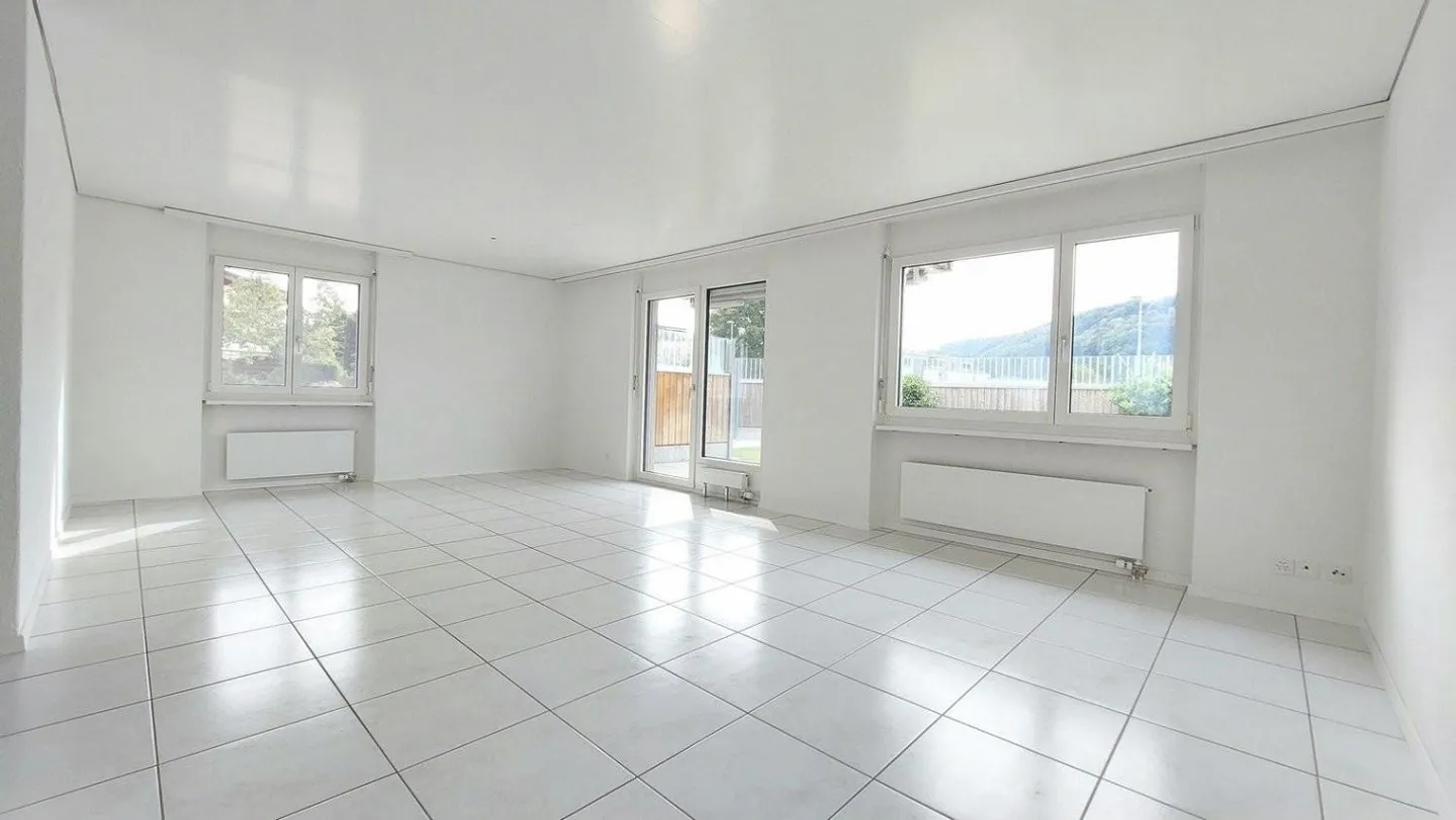 PARZIALMENTE RISTRUTTURATO: appartamento di 3,5 locali di 70 m² al piano terra - Foto 4 di 10