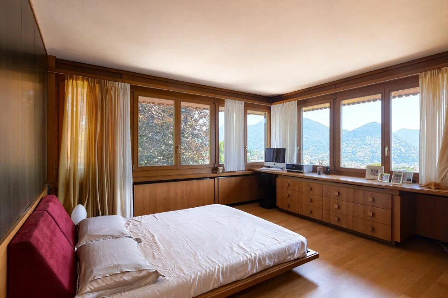 VILLA AVEC VUE SUR LE LAC - Photo 9 sur 13