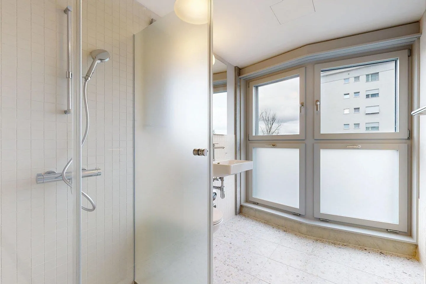 STILE & PANORAMA: Prima locazione "SPHINX" - Foto 6 di 7