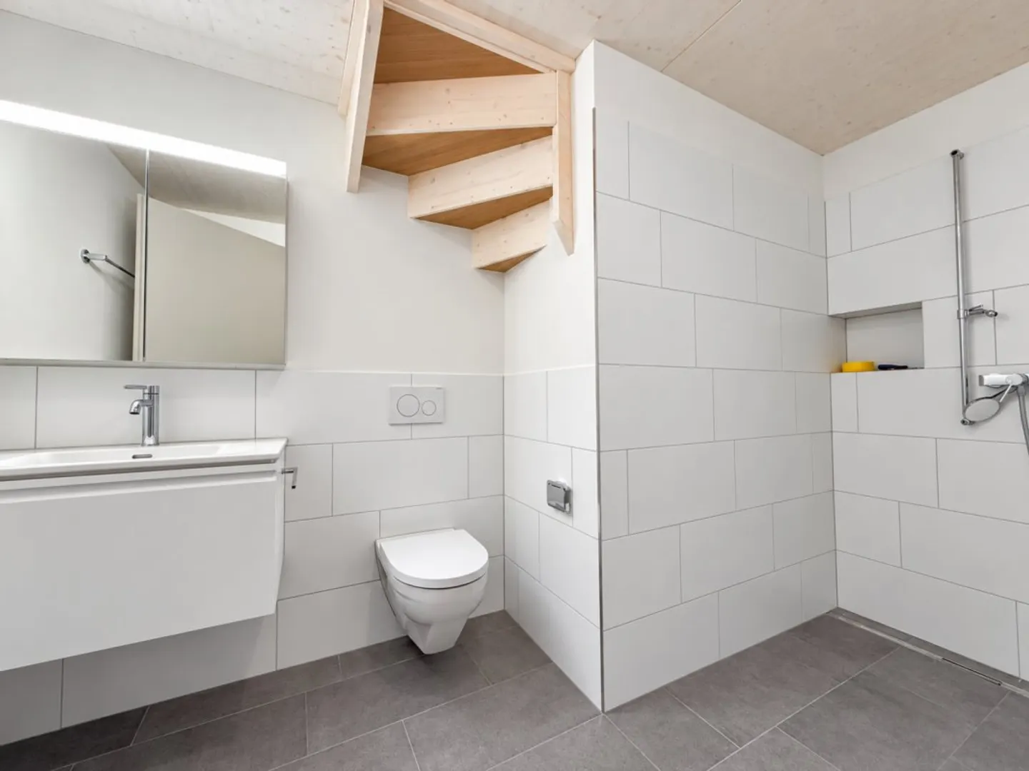 MAISONETTE SPACIEUSE AVEC CHARME DE TOIT EN PREMIÈRE UTILISATION - Photo 6 sur 8