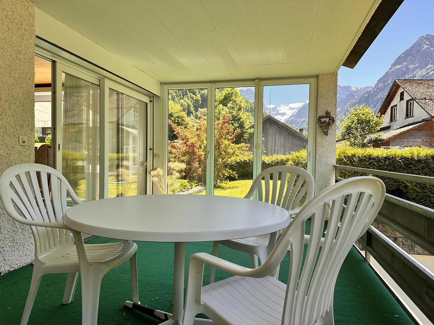 Casa unifamiliare indipendente con 6 stanze, sala hobby e 2 garage - Foto 8 di 28