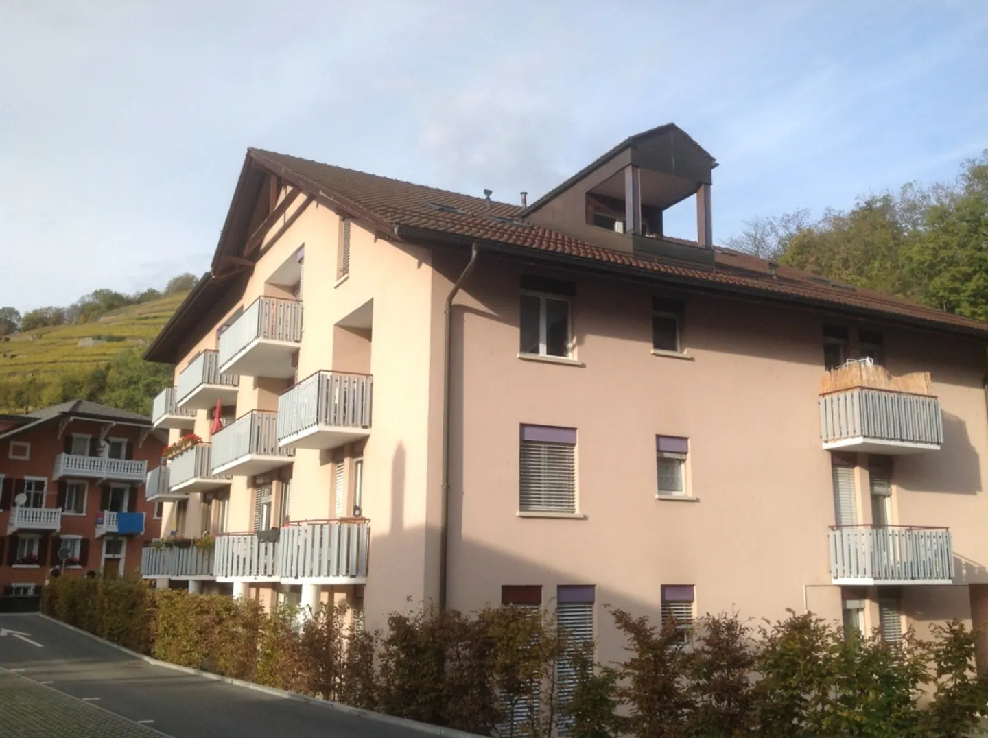 Charmante Wohnung mit Terrasse - Foto 2 von 5