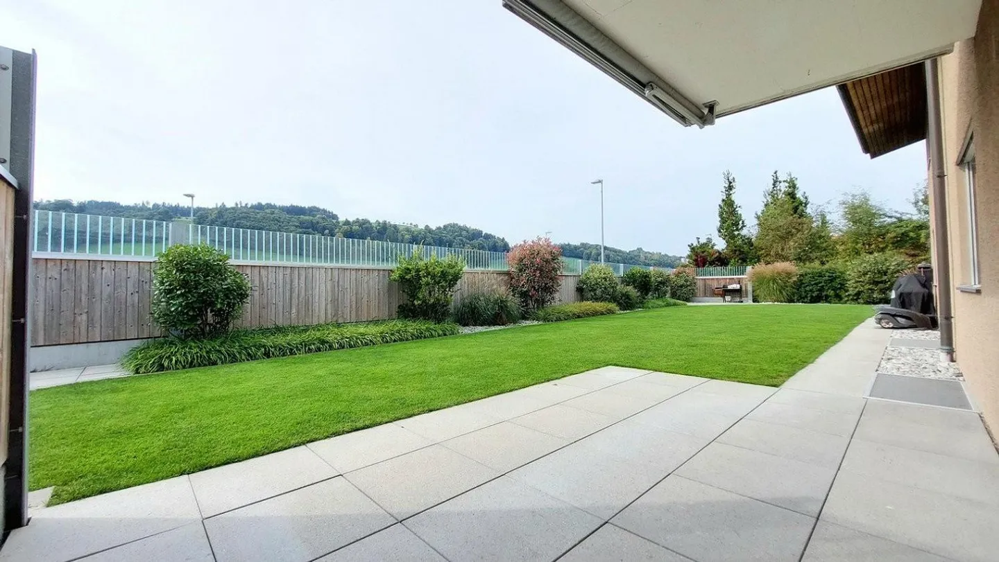 PARZIALMENTE RISTRUTTURATO: appartamento di 3,5 locali di 70 m² al piano terra - Foto 9 di 10