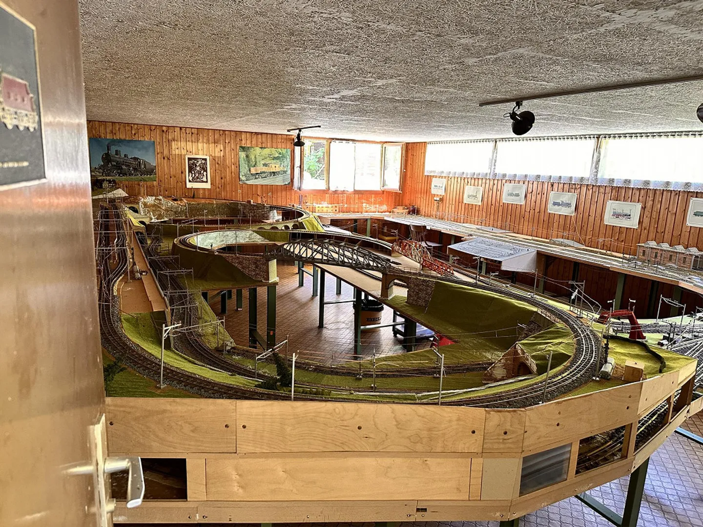 Casa unifamiliare indipendente con 6 stanze, sala hobby e 2 garage - Foto 27 di 28