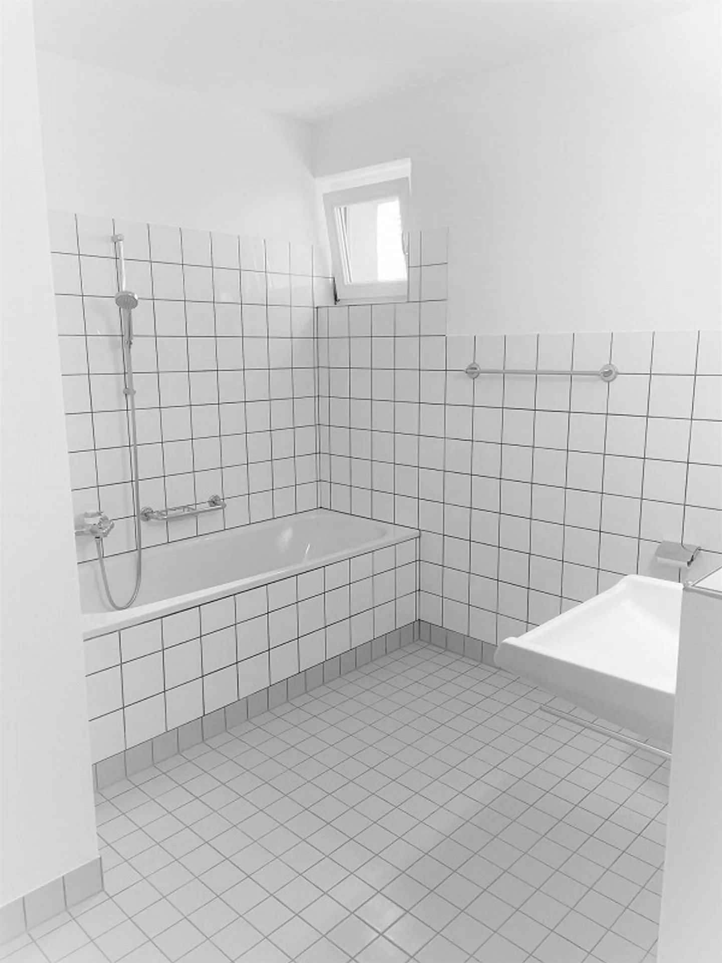 Belle appartement de 2,5 pièces au rez-de-chaussée - Photo 3 sur 12