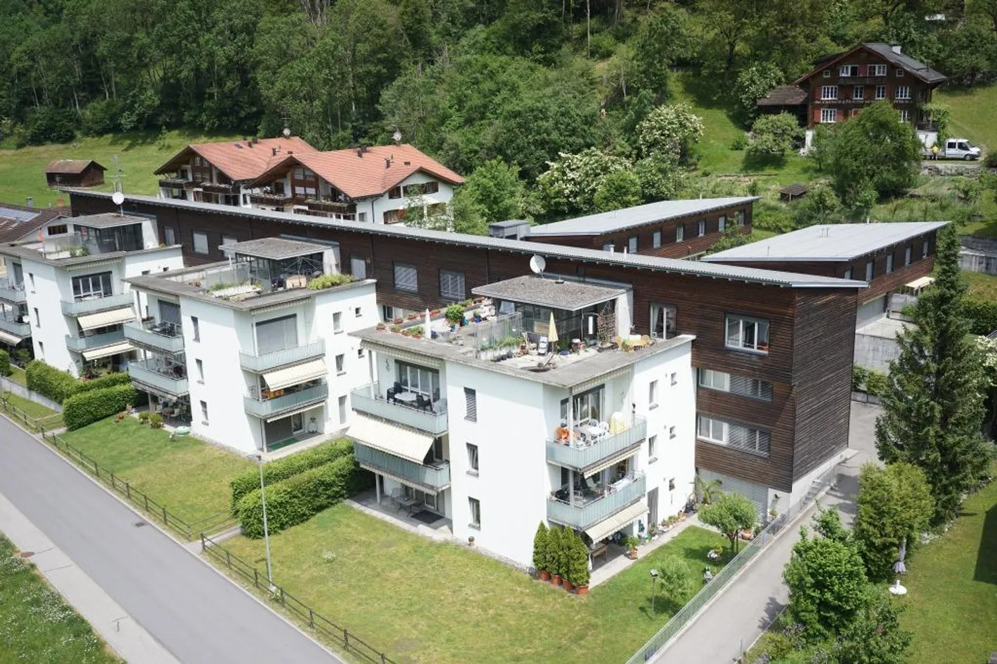 Belle appartement de 2,5 pièces au rez-de-chaussée - Photo 1 sur 12