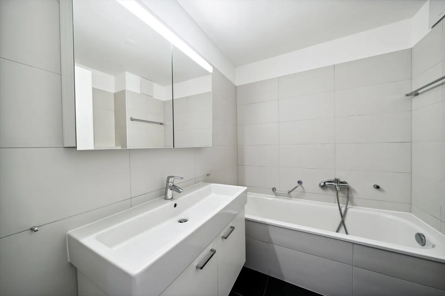 Appartamento in affitto - Foto 4 di 10