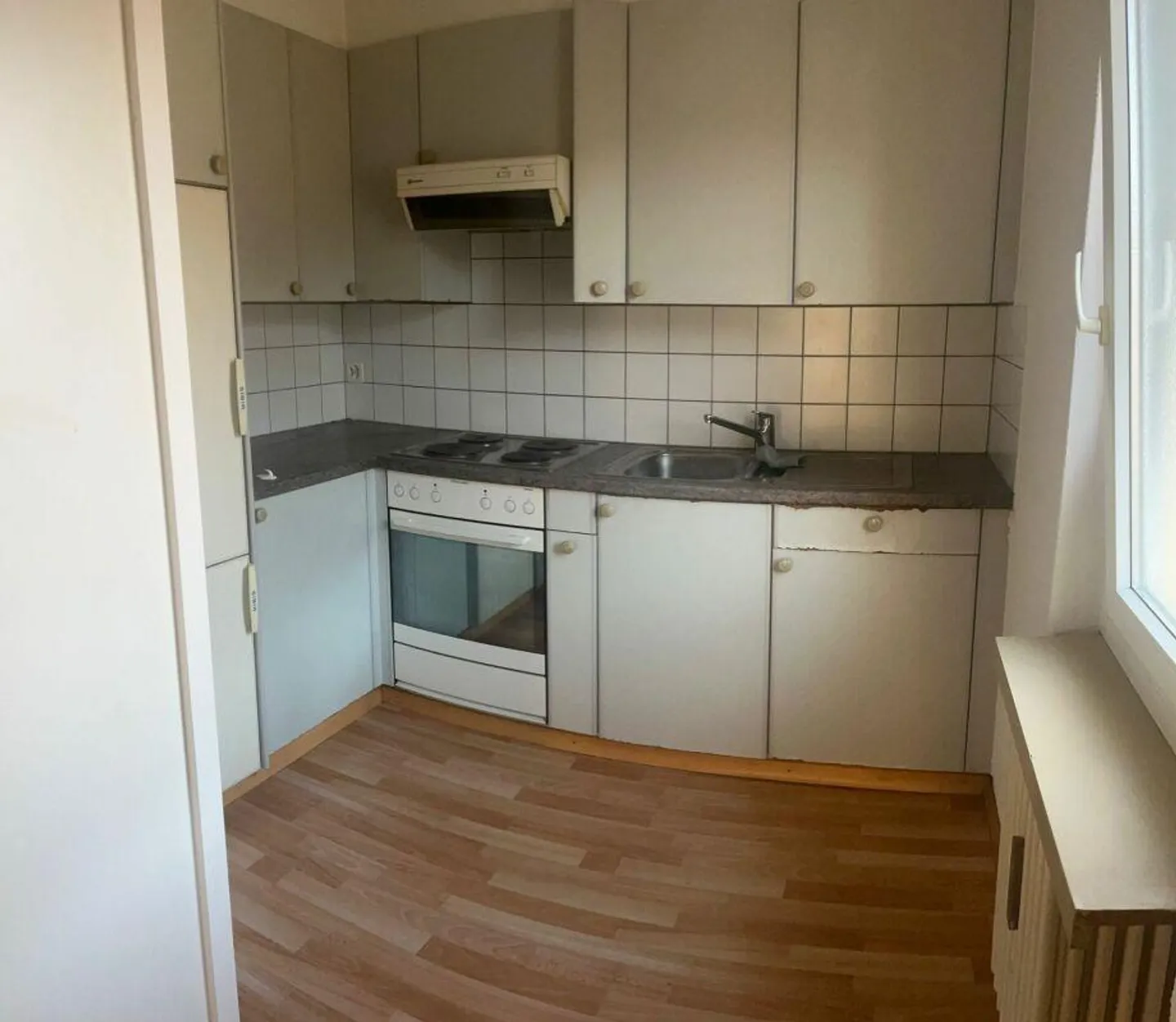 Practical Apartment - Photo 2 of 7