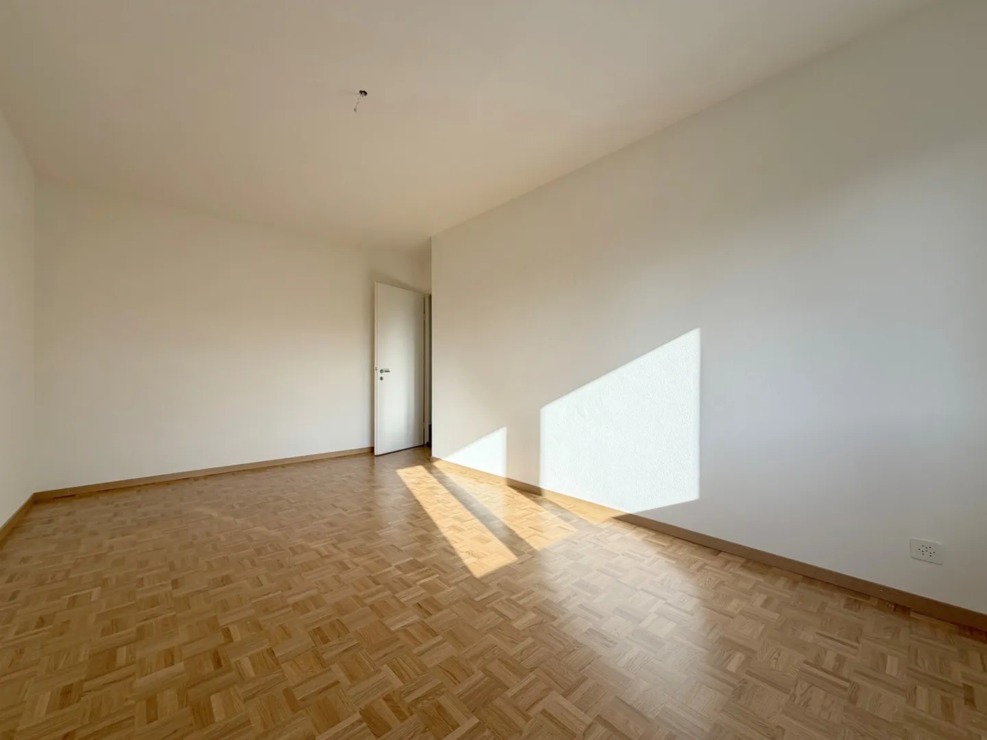 Your new home in Oerlikon - central yet quietly located - Photo 3 of 10
