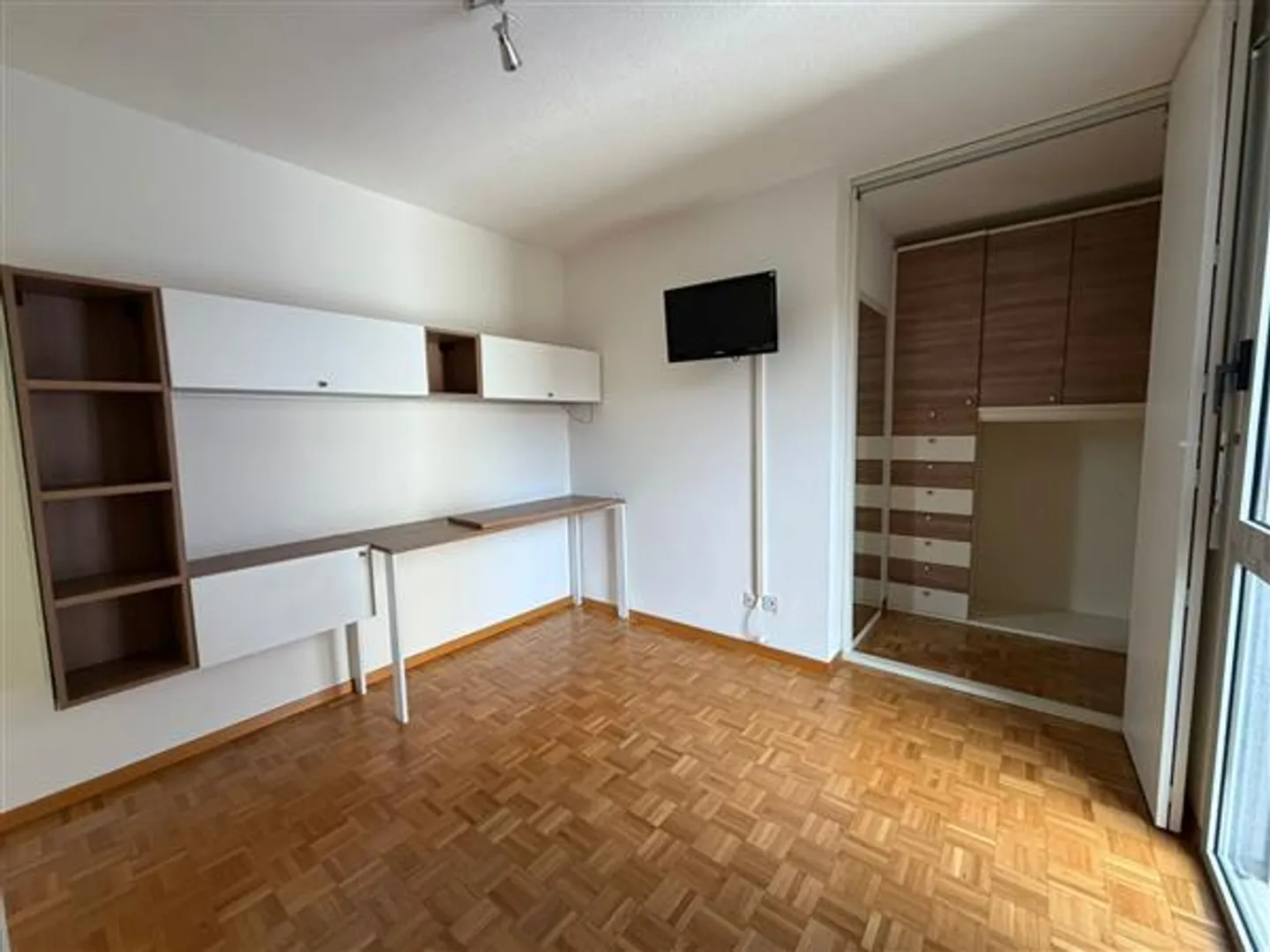 Appartamento moderno con vista lago - Foto 7 di 10