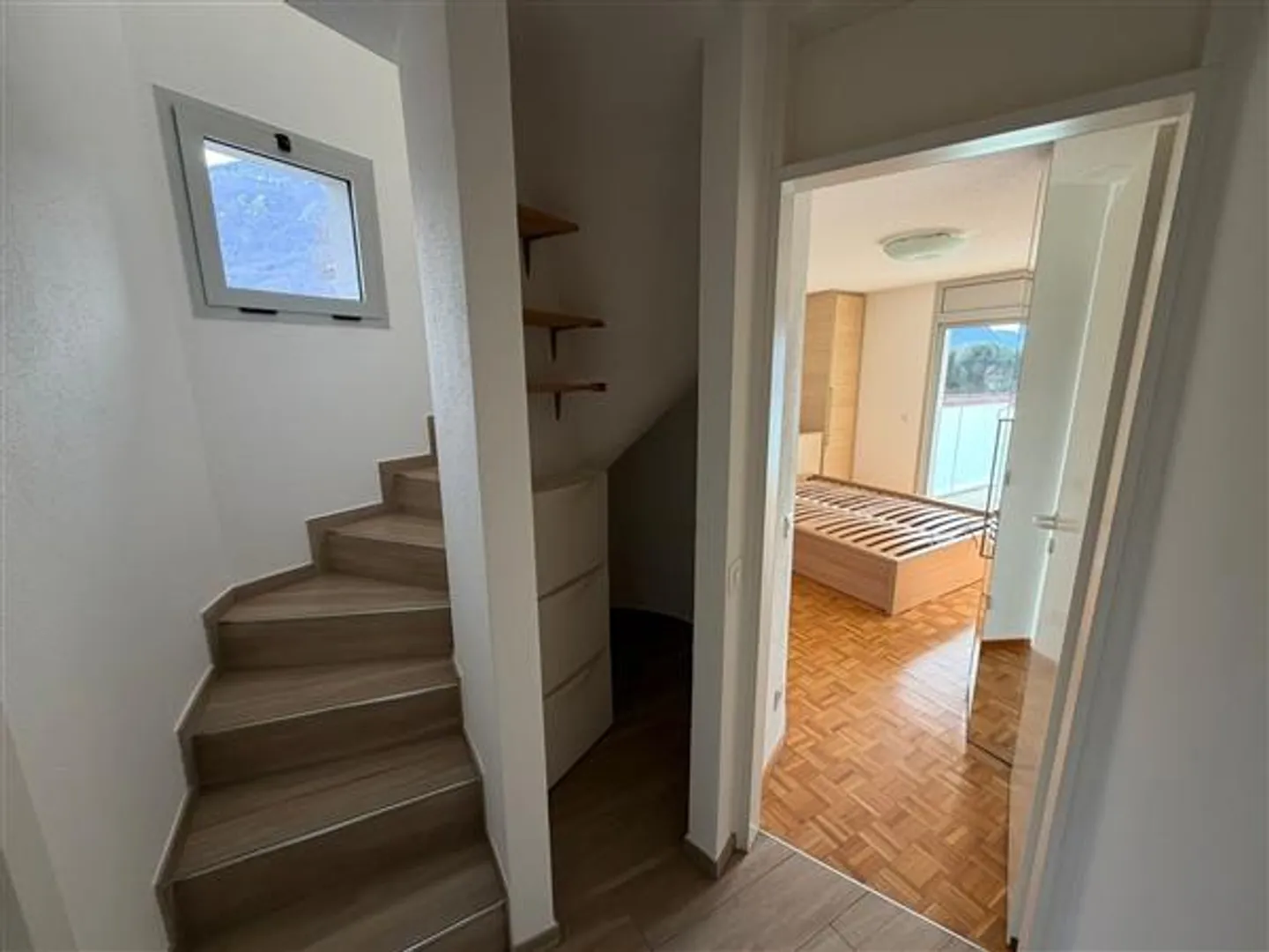 Appartamento moderno con vista lago - Foto 8 di 10