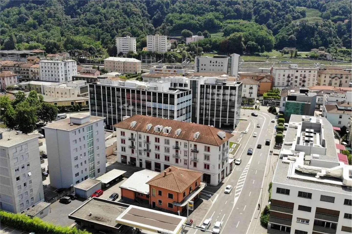 MIETOBJEKT IM ZENTRUM VON CHIASSO - Foto 2 von 13