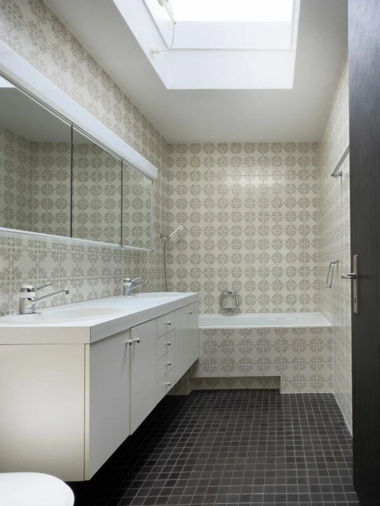 Appartement en copropriété de 4,5 pièces dans un emplacement ensoleillé et adapté aux enfants avec vue dégagée - Photo 12 sur 29