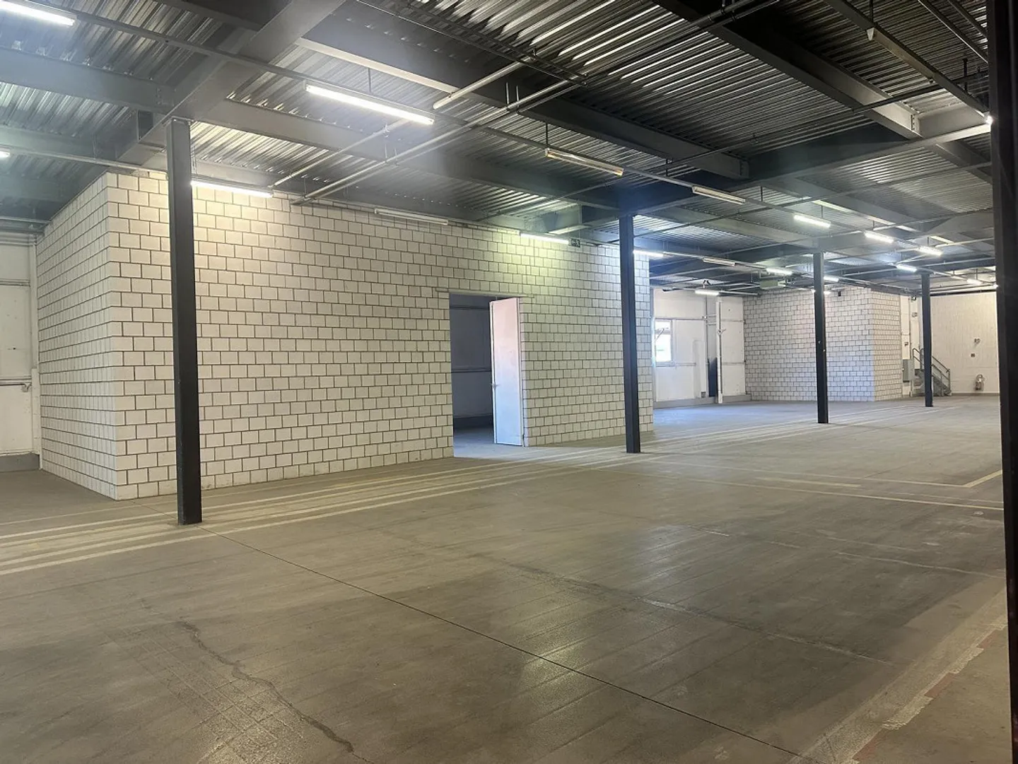 Il tuo spazio di magazzino nell'area urbana Zentareal - Foto 7 di 10