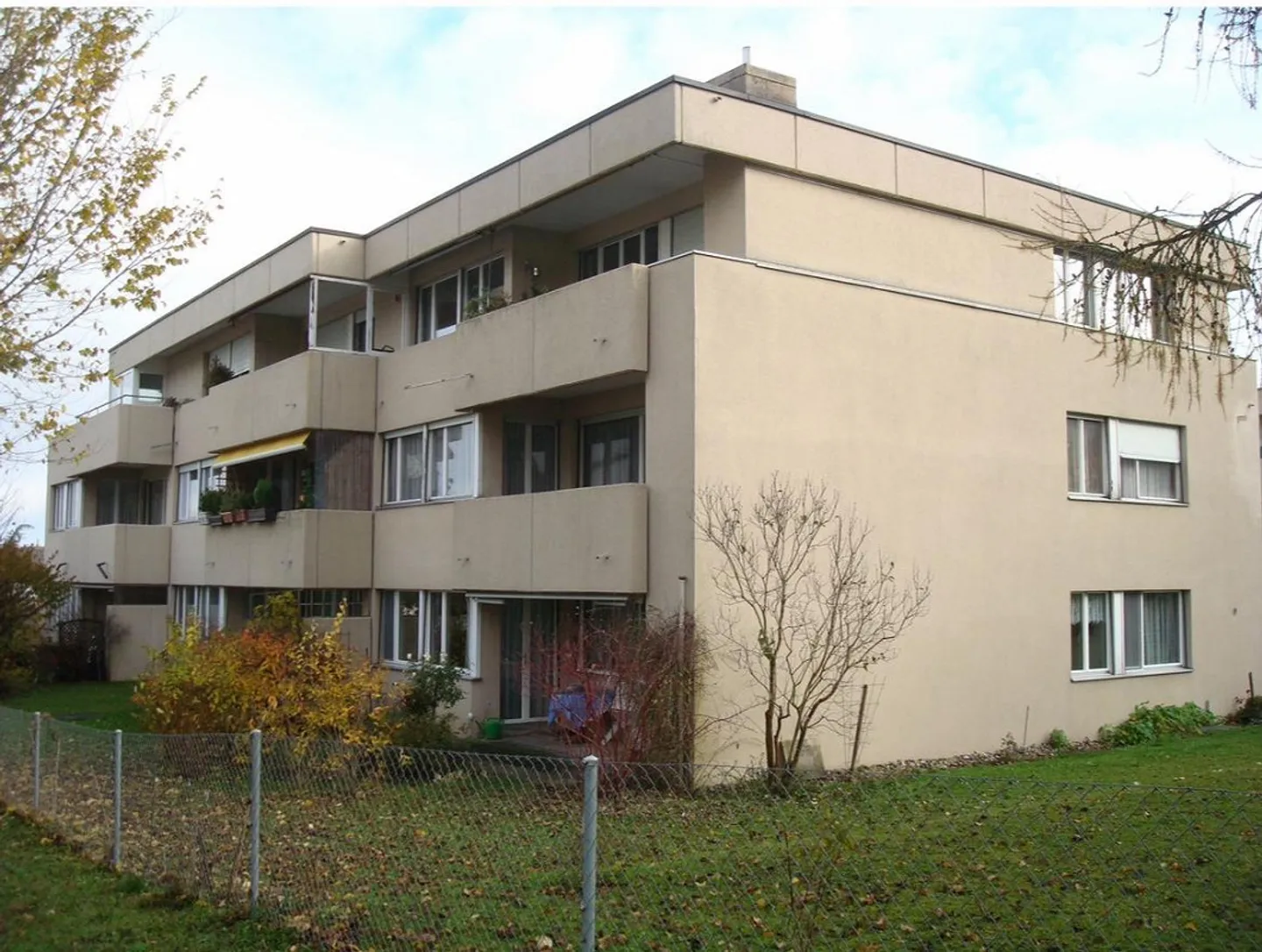 3 1/2 Zimmer-Wohnung komplett renoviert - Foto 1 von 3