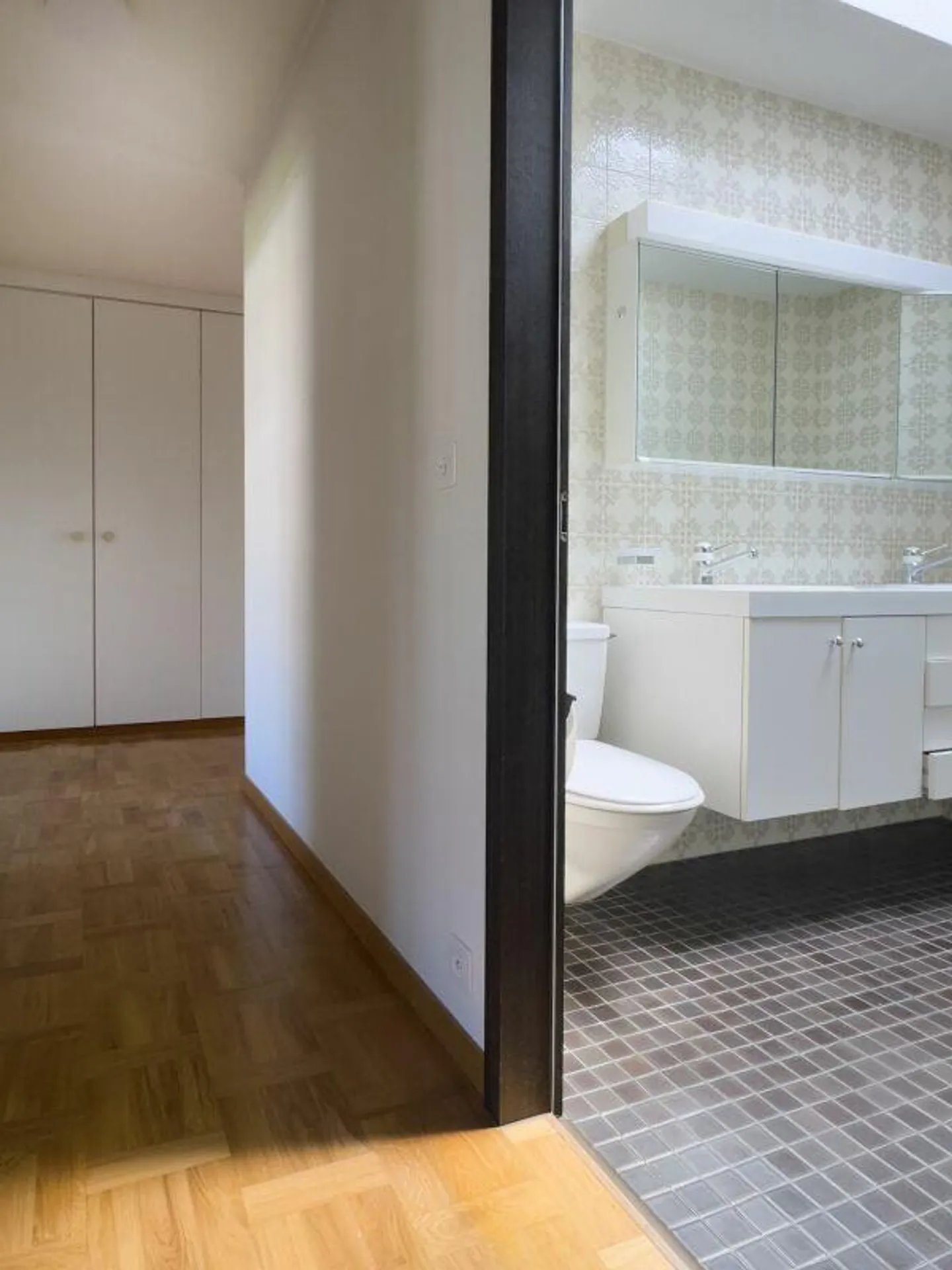 Appartement en copropriété de 4,5 pièces dans un emplacement ensoleillé et adapté aux enfants avec vue dégagée - Photo 13 sur 29