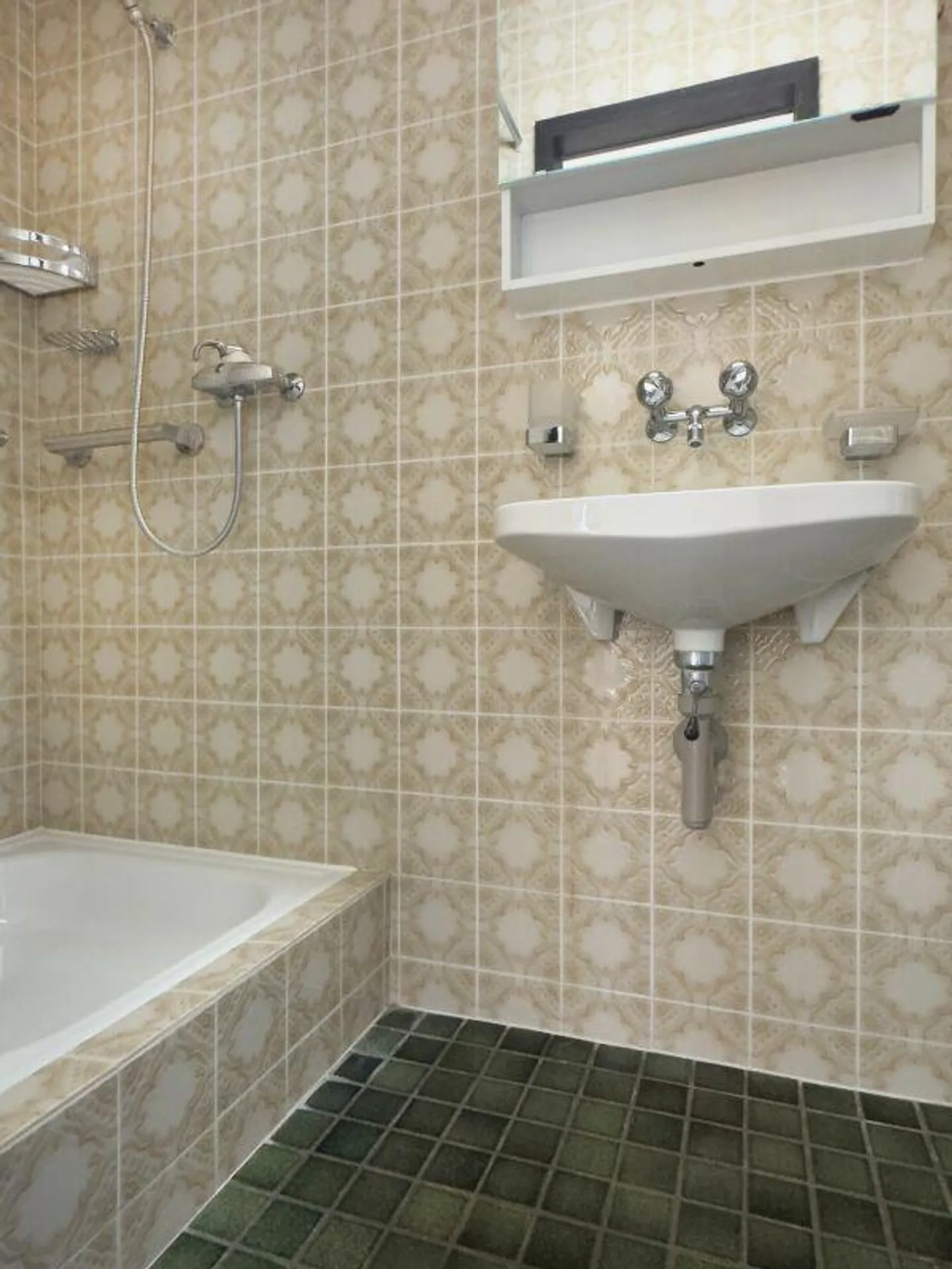 Appartement en copropriété de 4,5 pièces dans un emplacement ensoleillé et adapté aux enfants avec vue dégagée - Photo 14 sur 29
