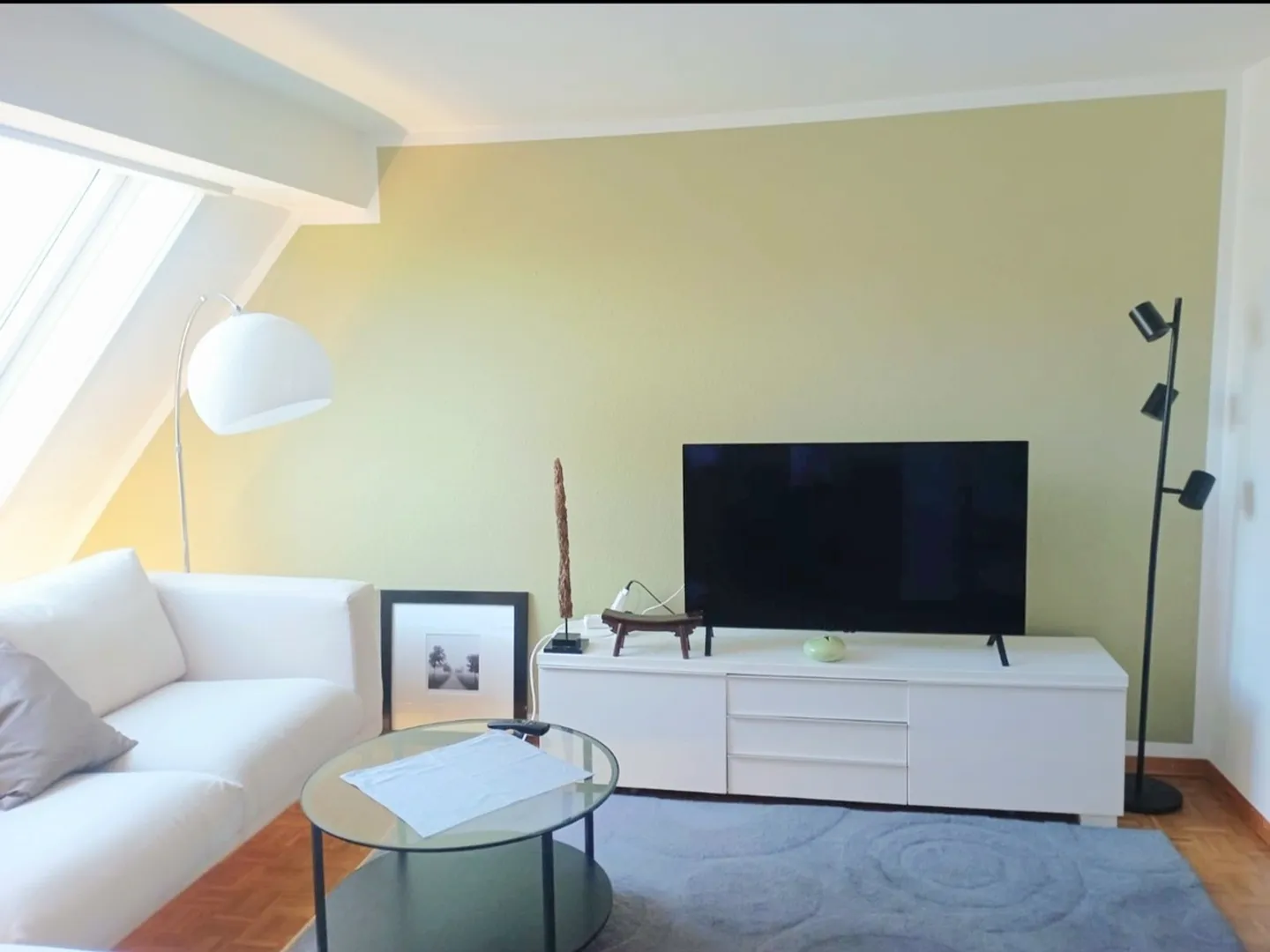 Charming 4-Room Apartment - Photo 1 of 8