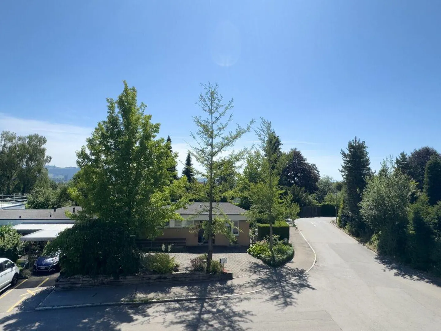 Appartement en copropriété de 4,5 pièces dans un emplacement ensoleillé et adapté aux enfants avec vue dégagée - Photo 21 sur 29