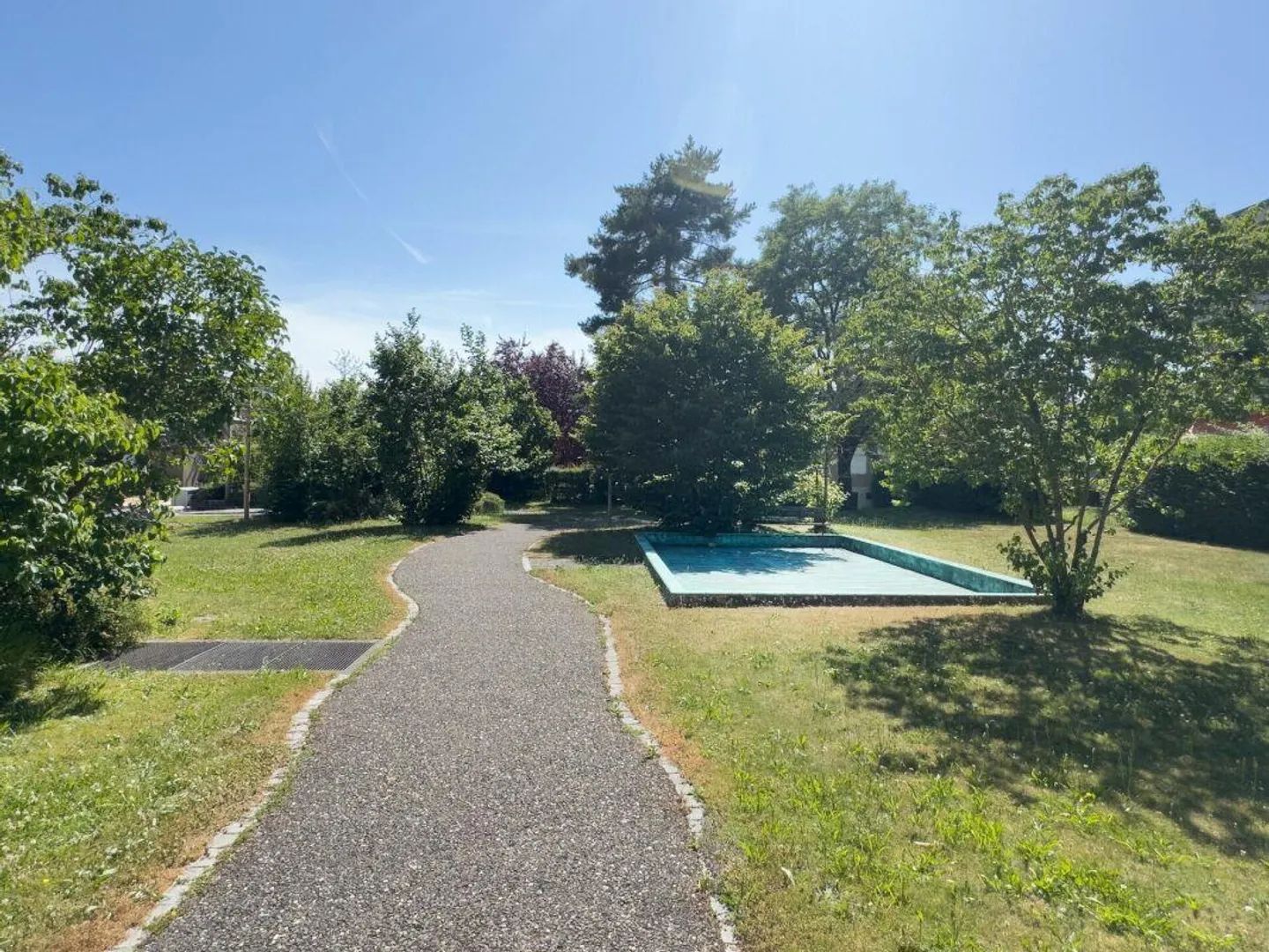 Appartement en copropriété de 4,5 pièces dans un emplacement ensoleillé et adapté aux enfants avec vue dégagée - Photo 25 sur 29