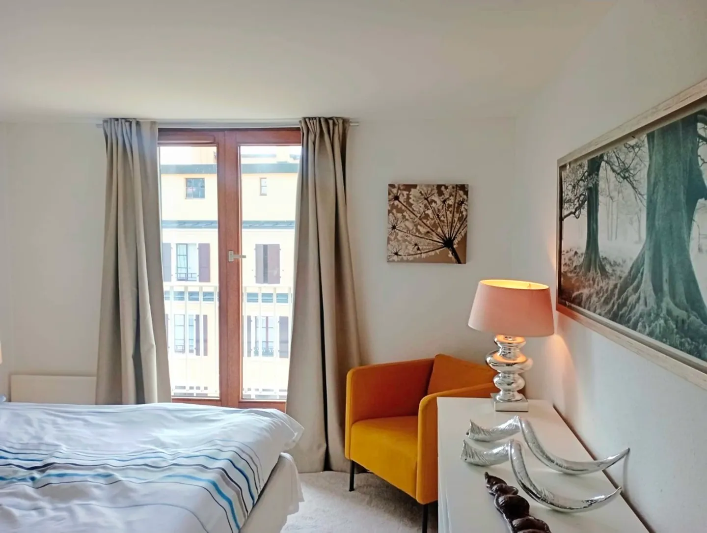 Charming 4-Room Apartment - Photo 7 of 8