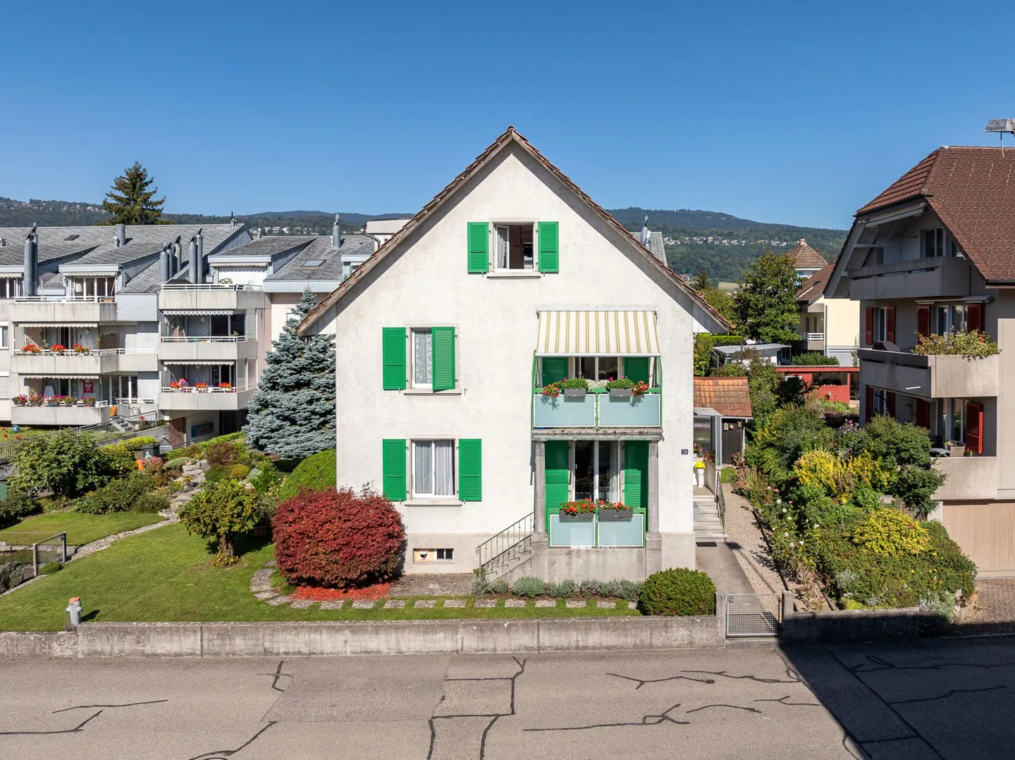 Maison multifamiliale dans le quartier prisé de Linden - Photo 1 sur 16