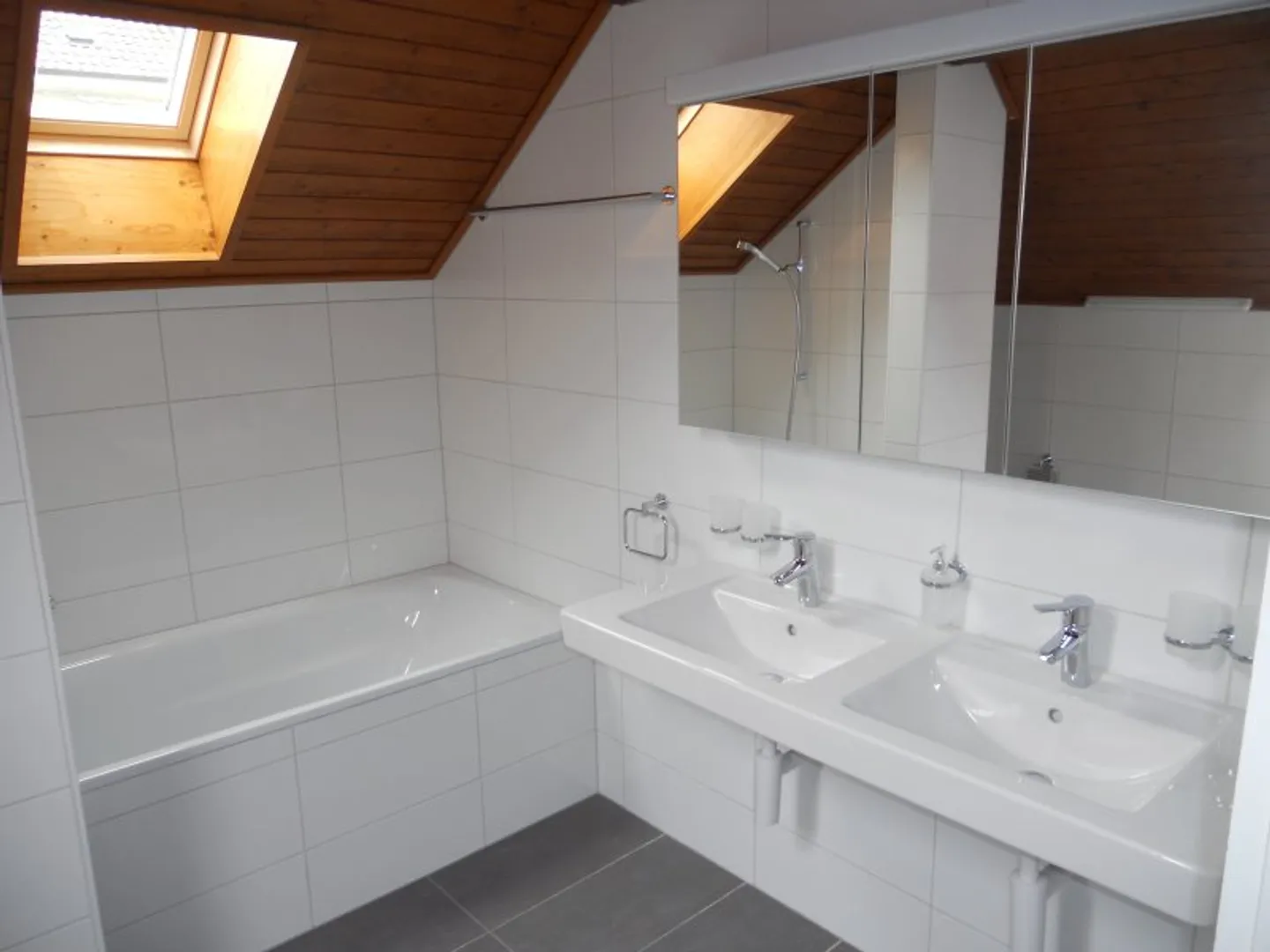 00486 - 4-Room Apartment - Rafour 4 - ST-AUBIN NE - Photo 6 of 8
