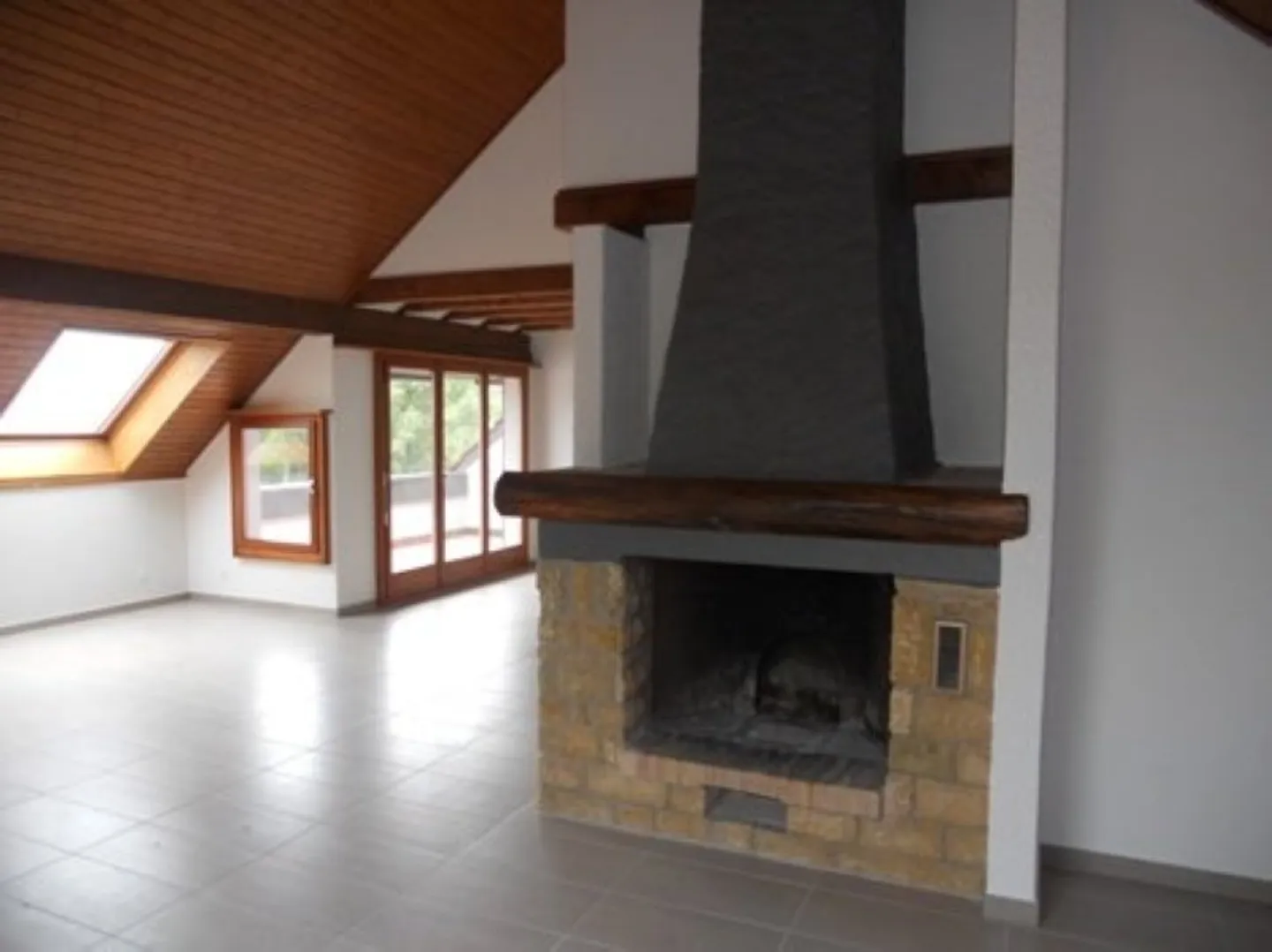 00486 - 4-Room Apartment - Rafour 4 - ST-AUBIN NE - Photo 7 of 8