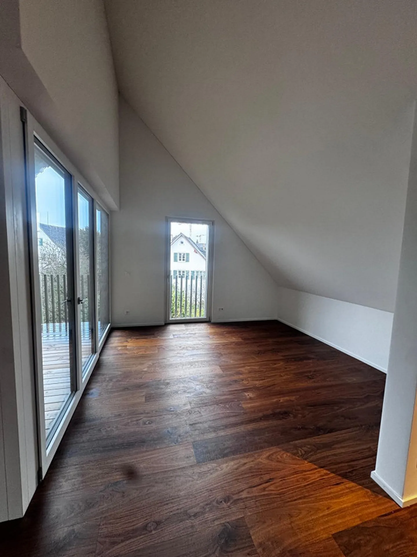 3.5-room attic apartment on the 2nd floor for rent in 8706 Meilen - Photo 4 of 9