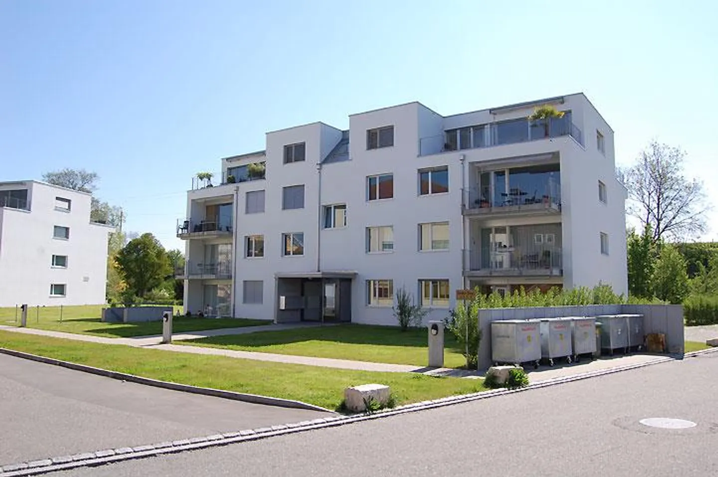 Modern apartment in the green! - Photo 2 of 7