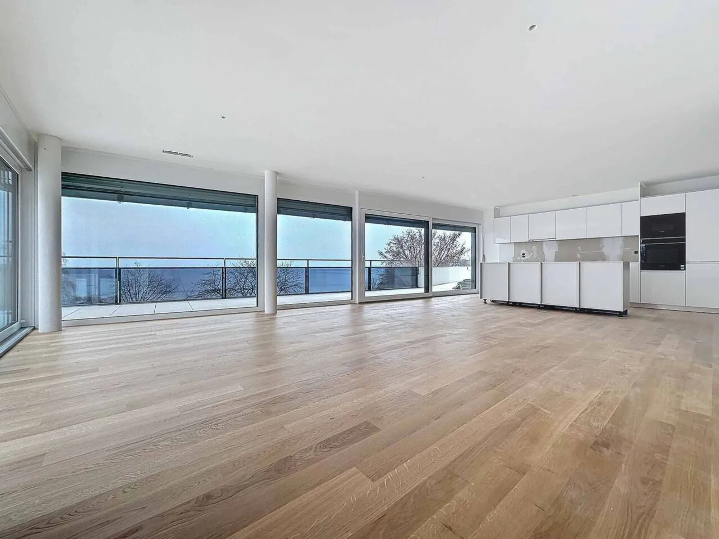 5,5-Zimmer-Penthouse mit 249 m2 Dachterrasse im 4. Stock mit Aufzug - Foto 2 von 12