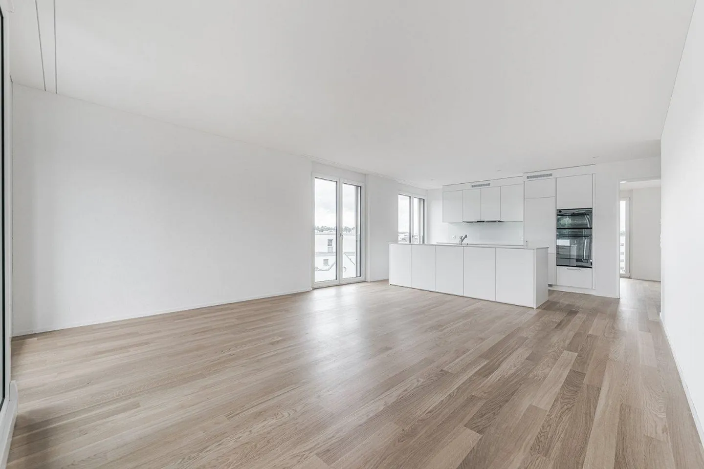 Living at the Pulse - CENTRAL PLAZA Emmenbrücke - Photo 3 of 10