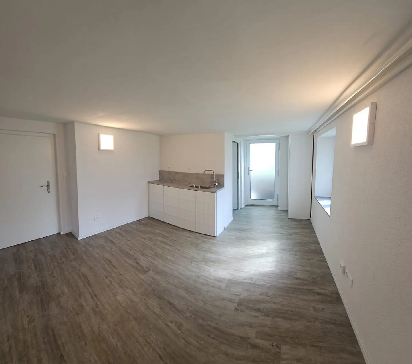 Ufficio / Studio / Atelier attraente con parcheggio - Vicino alla stazione principale - Foto 1 di 8