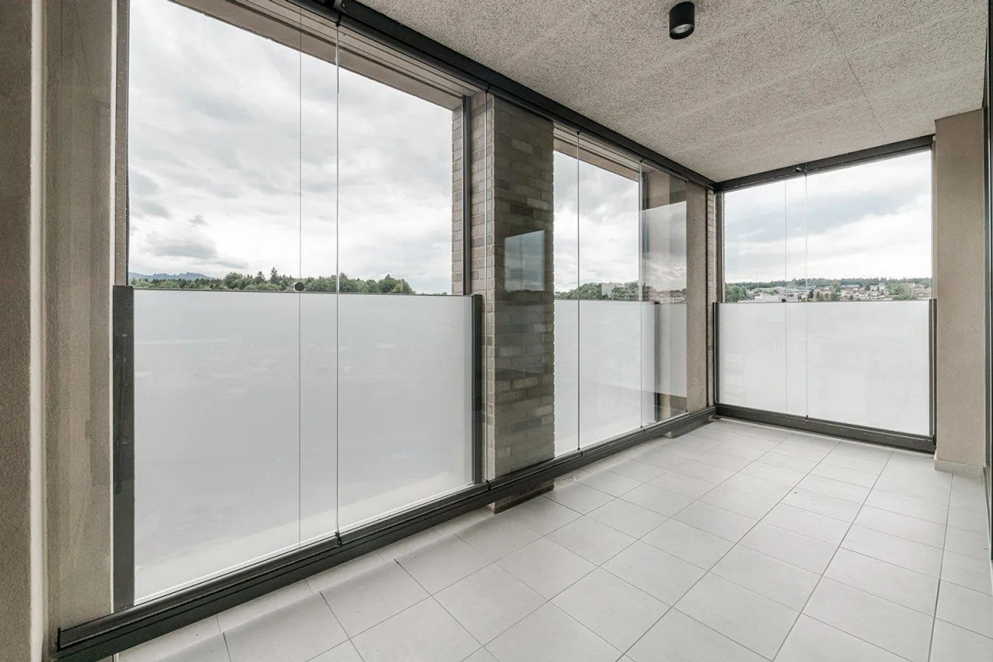 Living at the Pulse - CENTRAL PLAZA Emmenbrücke - Photo 9 of 10